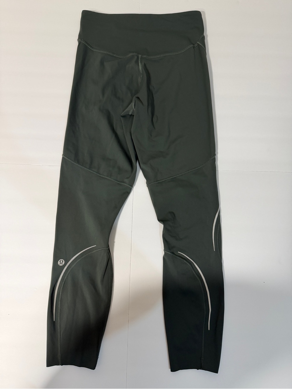 lululemon Athletica Smoked Spruce Set - Picture 5 of 8